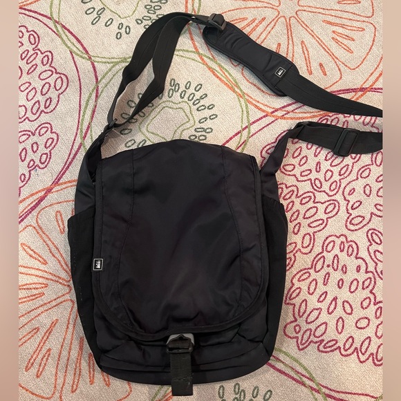 REI Bags Rei Crossbody Bag In Black Poshmark